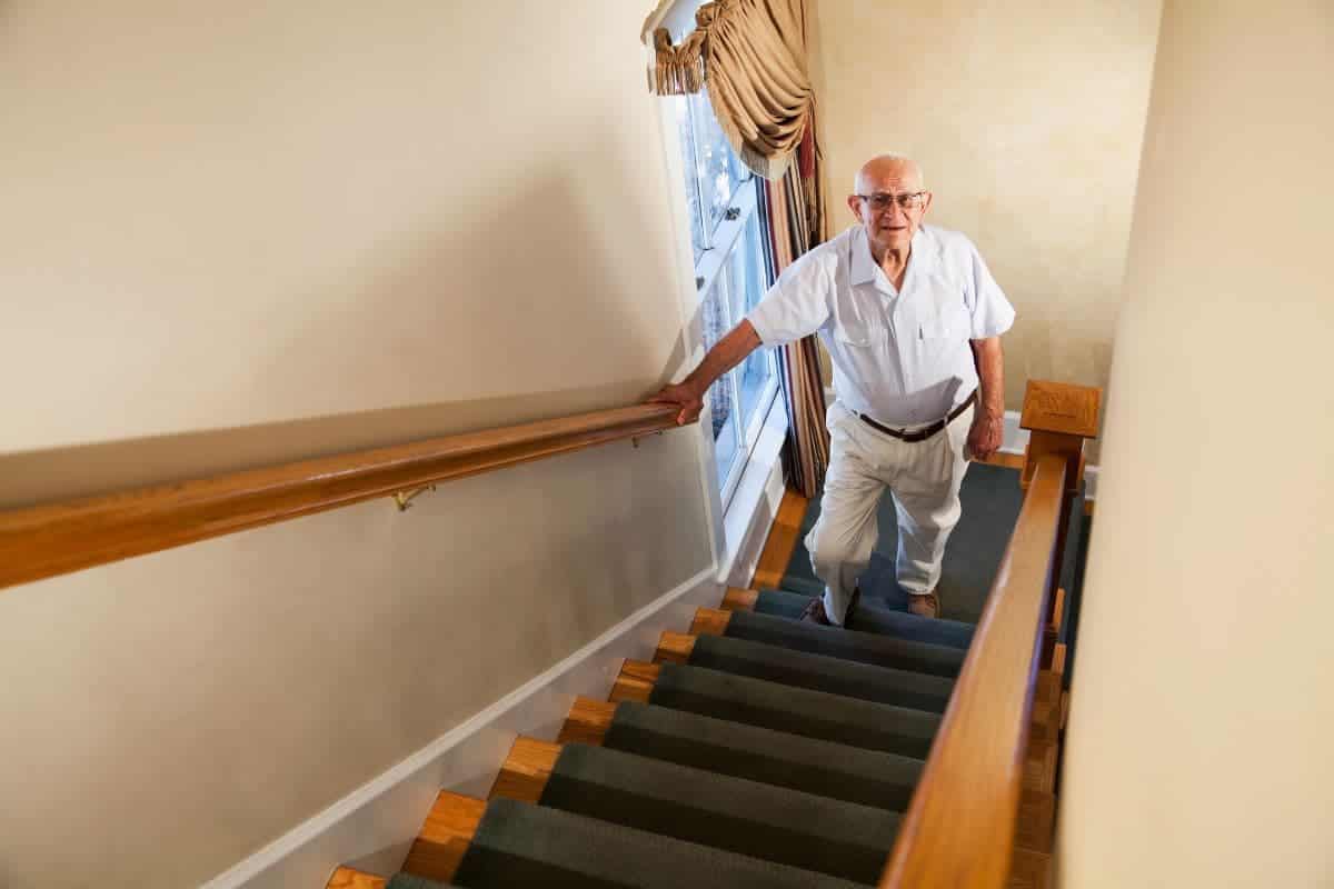 How to Install Temporary Stair Railings for the Elderly