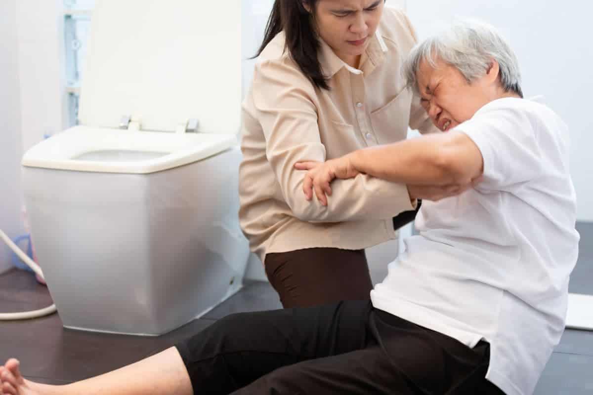 What to Do When an Elderly Person Falls Off the Toilet